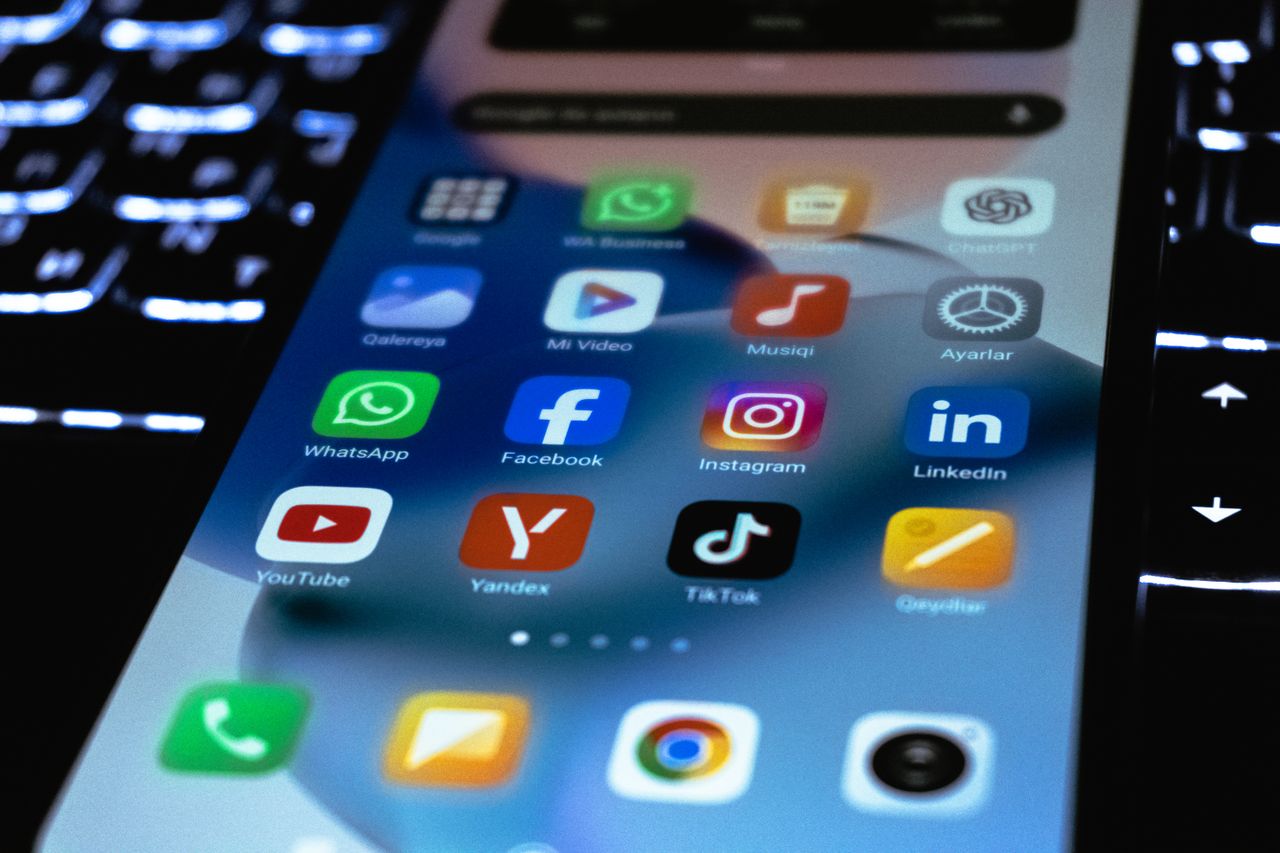 Dispositivos y herramientas digitales para campañas en redes sociales